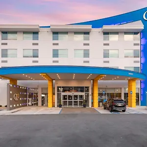Hotel Glō Western Savannah-gateway I-95