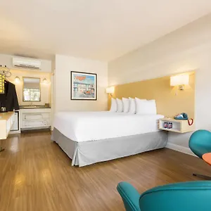 Hotel The Thunderbird