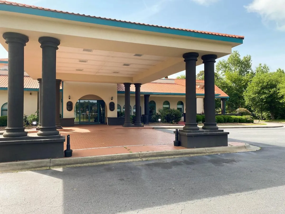 Studio 6 Savannah, Ga- Gateway & I-95 Hotel Georgetown